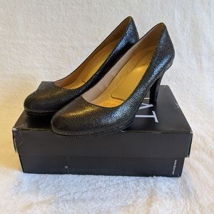 New Naturalizer Michelle Pump size 8 Black